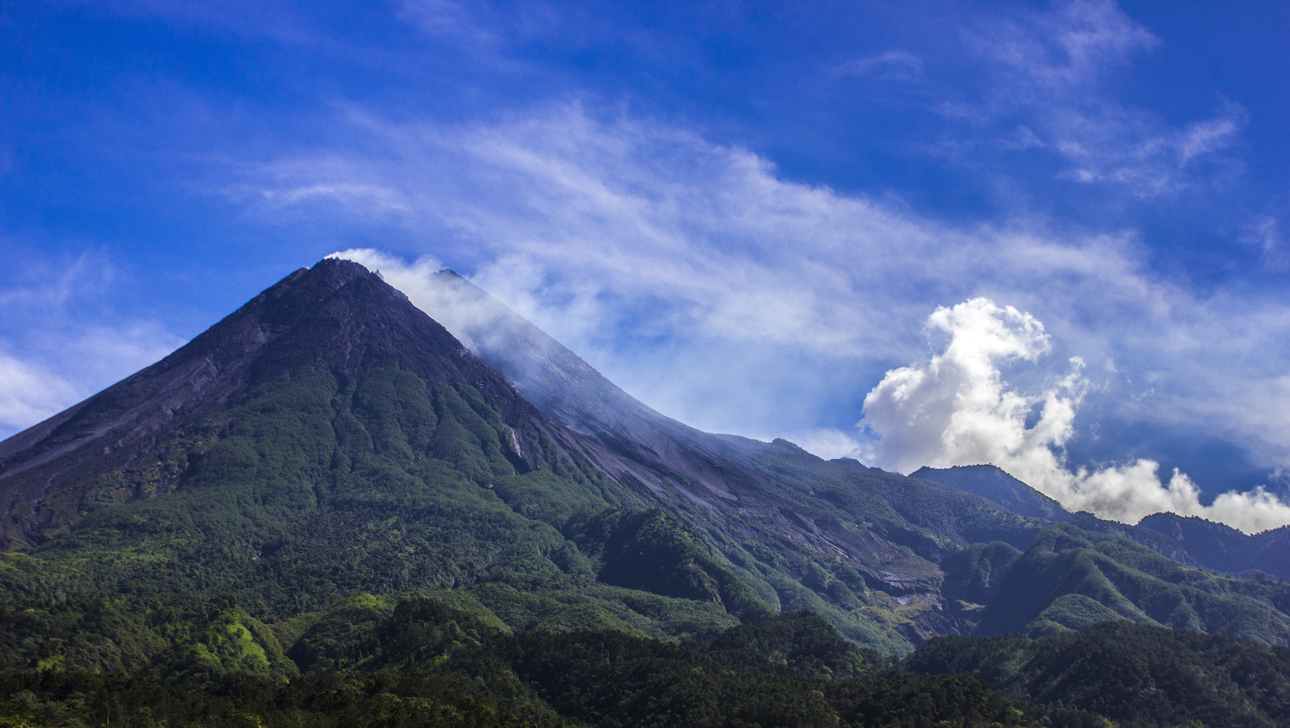 Gunung Merapi, Jawa Tengah
